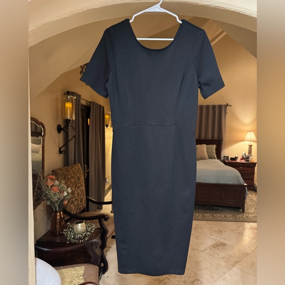 ALI & JAY Black Short-Sleeve Midi Sheath Dress